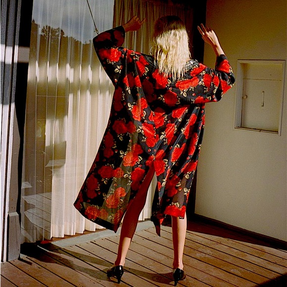 The Kooples Silk Sleeping Roses Printed Kimono - Picture 2 of 12